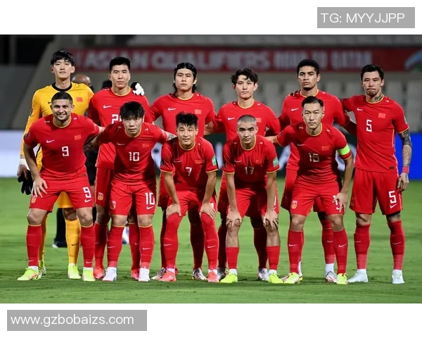 重庆篮球队在世界杯预选赛中以52分稳居积分榜首位