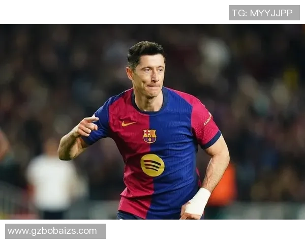 五号足球明星代表的传奇之路与荣耀时刻揭秘 五号足球明星代表的传奇之路与荣耀时刻揭秘