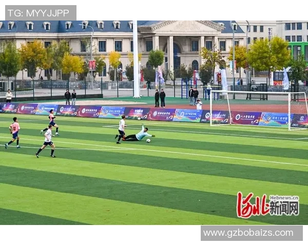 传奇归来足球明星队员重聚赛场再创辉煌展现青春激情与团队精神