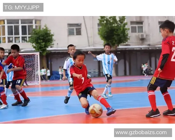 小孩从偶像崇拜到热爱足球明星的心路历程与成长故事 小孩从偶像崇拜到热爱足球明星的心路历程与成长故事